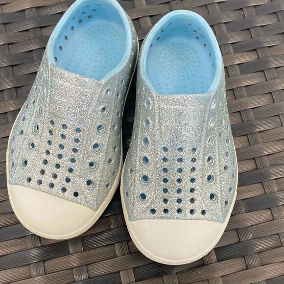 Native Jeffersons glitter, shoes, children’s size 7 - Picture 7 of 7